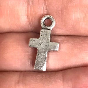 2 pcs Small cross Pewter Charms small pendant Religious antique  silver Altered Art Supplies Jewelry components bracelet charm (PL3)