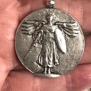 Victory Medal Angel Warrior Coin Token Replica WW1 Jewelry components Necklace Findings Charm Pewter Antique Silver 1 pc (PL9)
