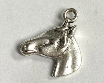 Pewter Rustic Horse Head Western Charm Pendant Altered Art Supplies Double sided Jewelry 1 Pc antique silver (PL14)