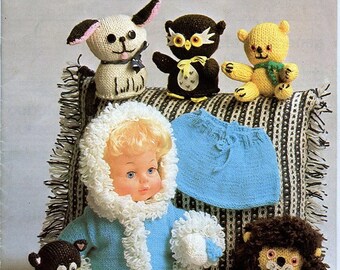 Vintage Knitting Book Wendy 530 Bits and Bobs Patterns - Amigurumi Animals, Owl, Lion, Bear, Cat, Dog Doll Clothes, Hats, Pillows, Tea Cosy