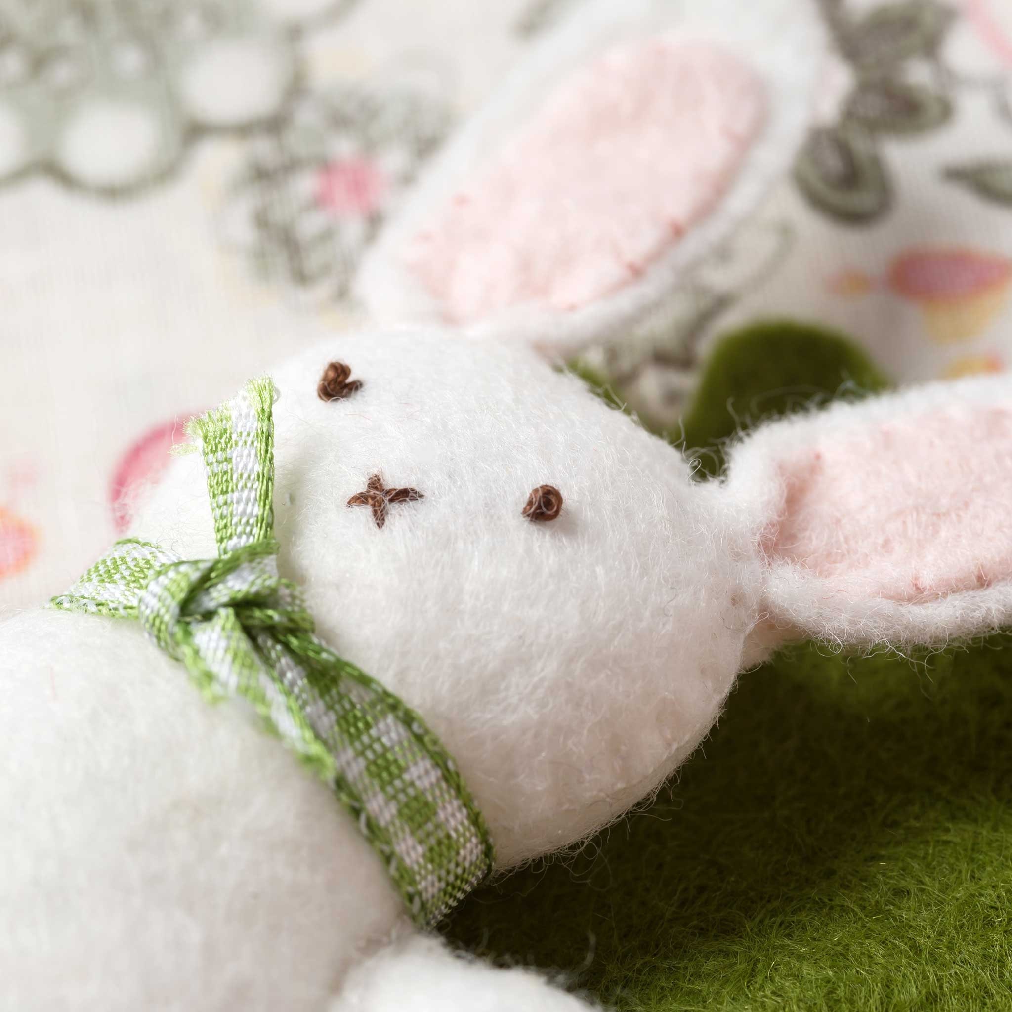 Bunny in Carrot Bed Felt Craft Mini Kit - Etsy