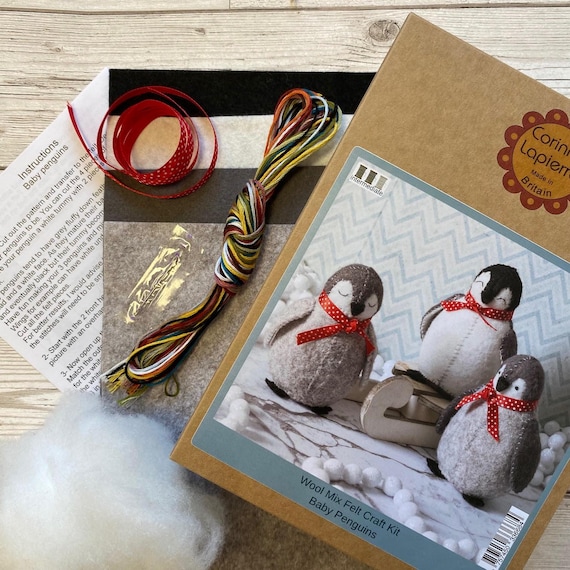 Kit Artisanal Corinne Lapierre Baby Pingouins En Feutre Et Laine - Fabriqué Au Royaume-Uni - Boîte Ouverte (kit Inutilisé)