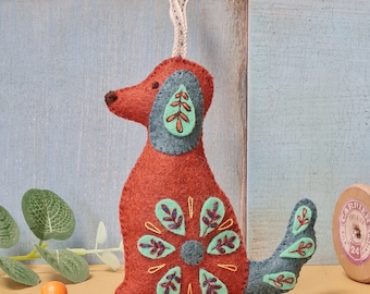 Folk Embroidered Dog Felt Craft Mini Kit