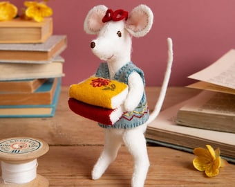 Little Mouse The Librarian Felt Craft Mini Kit