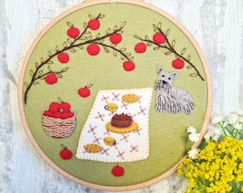 Picnic in the Orchard Appliqué Felt Hoop Kit