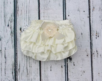 Ivory/Cream Satin baby bloomers- diaper cover- Baby panties- Ruffled panties- Baptism panties- Baptism 1st Birthday- Holiday