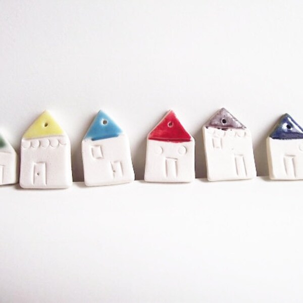 Porcelain houses set of 16 pendant