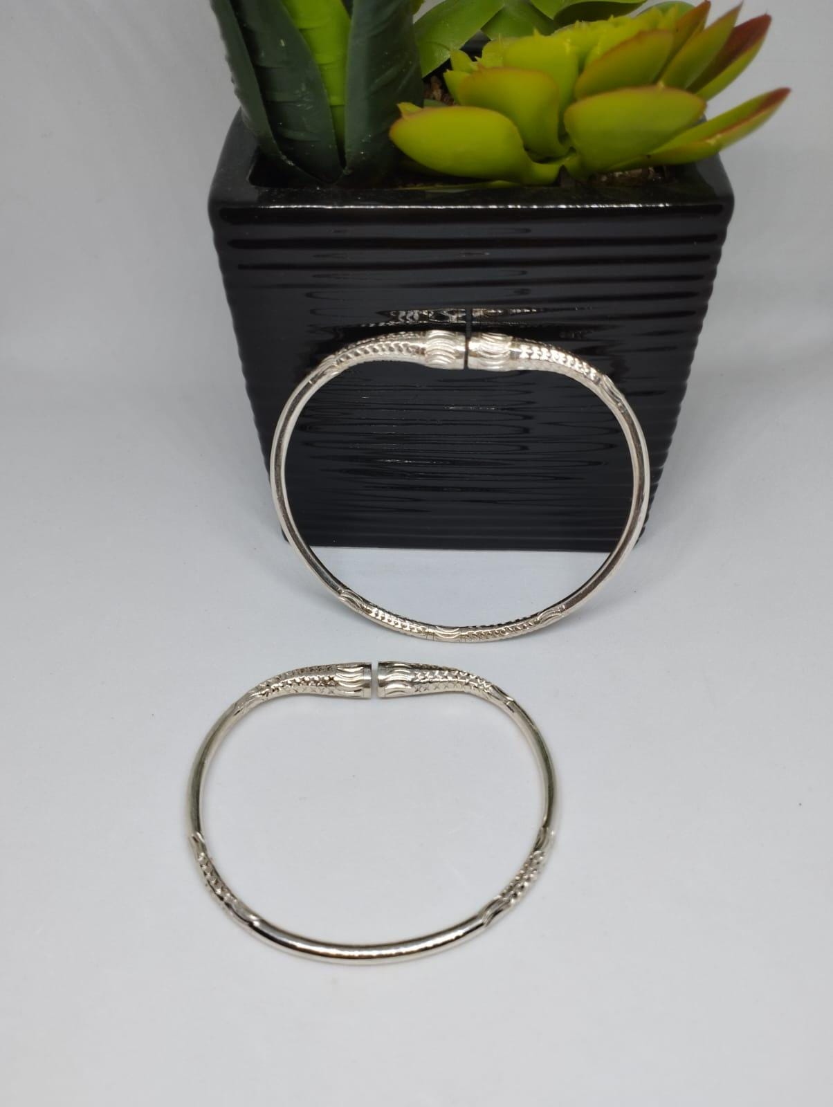 Bracelet Jonc Homme En Argent Massif - Taillé Main Vangovango Gasy, Référence Assiliyah