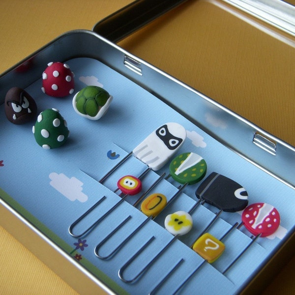 Super Mario Bros desk set