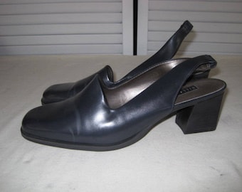 Shop Closing 50% Off and Free Shipping - vintage Navy Leather Sling back stacked wood heel pumps by Hillard & Hanson  size 8 medium