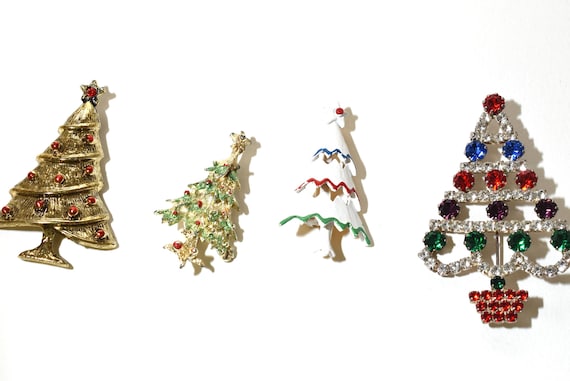 Holiday Brooches Christmas Tree Pins Vintage Holiday Pin Set Rhinestone Christmas Tree Festive Holiday Accessory Christmas Jewelry Women