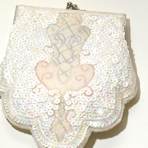 Monedero con lentejuelas y perlas color crema y lazo, elegante bolso de noche para bodas, bolso vintage con cuentas, glamoroso monedero con lentejuelas y cuentas, cierre plateado