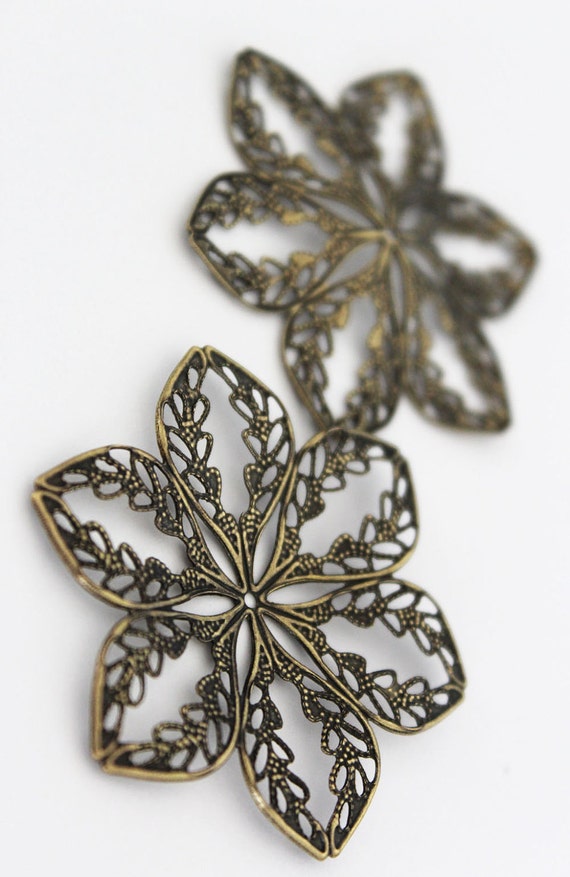 Antique Brass Floral Findings - 45mm 3D Wavy Flower Filigree Charms - Lead-Free, Nickel-Free & Rust-Proof Zinc Alloy Jewelry Supplies 4pcs