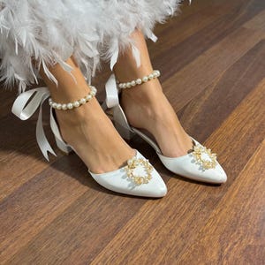 Ladies Bridal Shoes • 4-in-1 Wedding Shoes with Pearl Brooch • Satin Pearl Heels for Brides •  Convertible Wedding High Heels