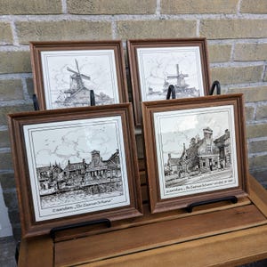 ELEGANTER Satz von Delfter braunen Fliesen mit Zaandam-Gebäudezeichnungen - Vintage gerahmte Fliesen, Satz von vier Fliesen - Windmühle, altes holländisches Haus