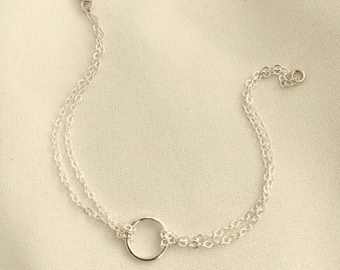 Delicate Silver Circle bracelet - dainty stacking chain