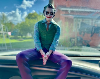 Joker Collectible Figure – Handmade Decorative Statue
