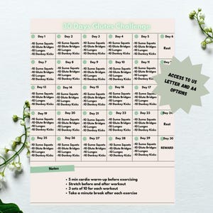 Op de afbeelding: Een 30-daagse glutes challenge trainingsschema met een groen-wit kleurenschema. Het schema omvat 30 dagen oefeningen, waarbij elke dag 10 sumo squats, 10 glute bridges, 10 lunges en 10 donkey kicks bevat. Het schema bevat ook rustdagen en een beloningsdag. De tekst "ACCESS TO US LETTER AND A4 OPTIONS" staat in een groene stervorm.