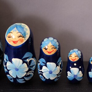 Vintage Winking Eyes Russian 9-Piece Nesting Dolls Set zdjęcie 5