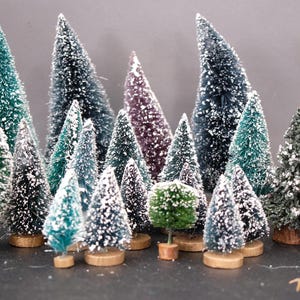 Vintage Bottle Brush Flocked Christmas Tree Collection. Lot of 20