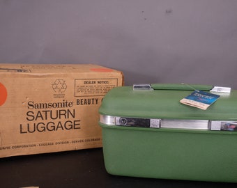 Vintage Samsonite Saturn Train Makeup Case Luggage Unused w/ Keys, Tray, Mirror