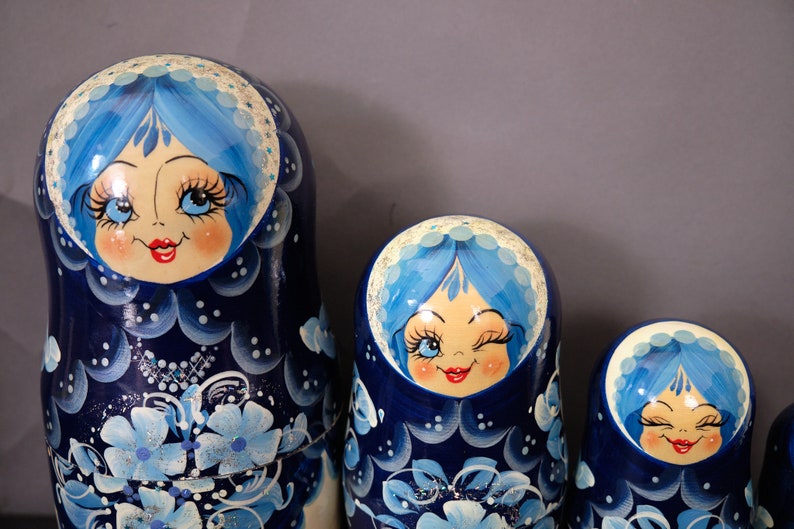 Vintage Winking Eyes Russian 9-Piece Nesting Dolls Set zdjęcie 4