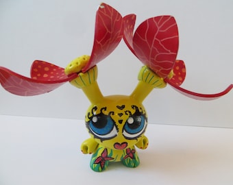 Custom 3" Kidrobot Dunny Green & Red Flower Head Vinyl OOAK Art Toy by Artist Kelly Green