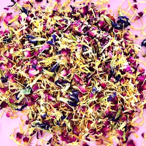 Dried Edible Flower Confetti Cocktail Garnish Cake Decorating 20g Red Petals Marigold Rose Buds Blue Cornflower Rosella