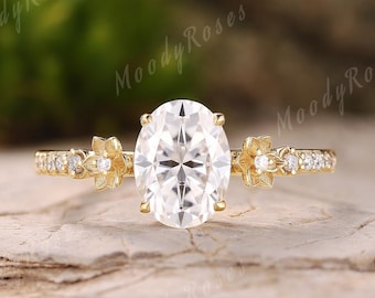 March Birthday Flower Ring, Daffodil Flower ring ,Flower Moissanite Engagement ring, silver ring, Nature Inspired Ring, Promise ring