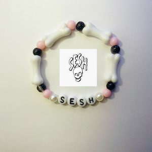 Handgemachtes Team Sesh Perlenarmband: Bones Fan Geschenk