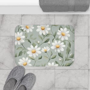 Daisy Floral Bath Mat: Vintage Botanical Bathroom Decor
