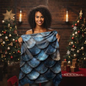 Dragon Scale Velveteen Plush Throw Blanket: Fantasy Decor