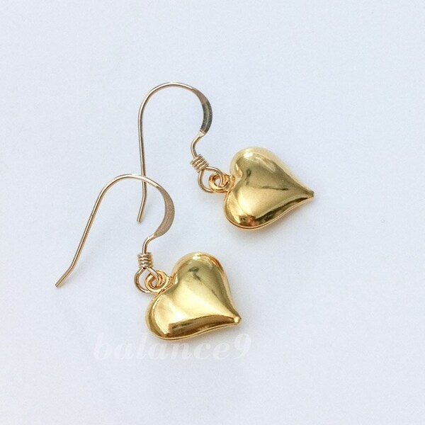 Dainty Heart Earrings, Minimalist Jewelry Gift, Gold / Silver heart dangle earrings, gift for her, B9studio