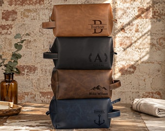 Custom Name Toiletry Bag, Dopp Kit for Men, Leather Toiletry Travel Bag, Groomsmen Gift, Anniversary Gift for Him