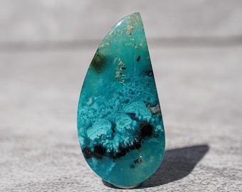 Cabujón de sílice con forma de flor, gema rara; calcedonia crisocola azul océano, gema natural de Indonesia, piedra de joyería de diseño, pieza de colección.