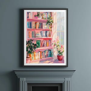 K&ouml;nnte beinhalten: Ein gerahmter Druck eines rosa B&uuml;cherregals voller B&uuml;cher. Das Kunstwerk zeigt einen sonnigen Raum mit einem Fenster und Topfpflanzen. Die Farbpalette ist weich, mit Rosa, Gr&uuml;n und Wei&szlig;. Das Kunstwerk wird &uuml;ber einem grauen Kamin ausgestellt.