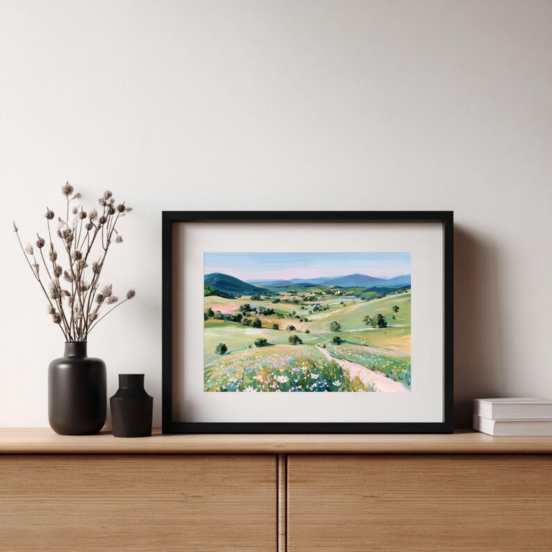 Utskrivbart landskap med vildblommande äng: Pastellfärgad landsbygdsväggkonst (digital nedladdning) bild 3