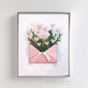 Arte de pared con carta de amor imprimible: sobre rosa con corazones y vegetación. Descarga digital romántica para San Valentín. Decoración para bodas o guarderías.