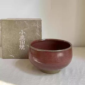 Onda-yaki Handcrafted Coarse Pottery Matcha Bowl with Cinnabar Red Glaze, Ceramic Matcha Bowl, Pottery Chawan, Ceramic Tea Bowl with Stamp