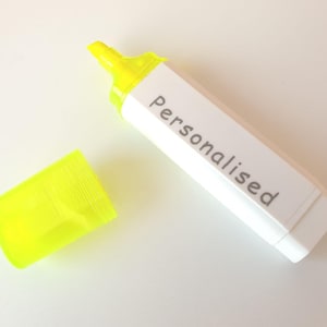 Rotulador fluorescente amarillo neón personalizado / Bolígrafos con logotipo y texto grabados a láser / Marcadores portátiles / Productos promocionales