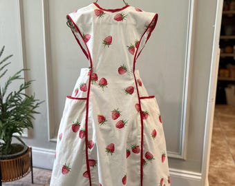 Vintage HANDMADE 50s-60s Era Strawberry Print Apron with Pockets