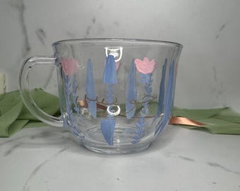 Hand-Painted Floral Glass Mug – Personalized Arabic Calligraphy