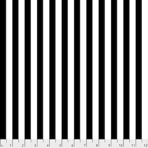 Pode incluir: Tecido listrado em preto e branco. O padrão apresenta listras verticais de largura igual, alternando entre preto e branco. As listras percorrem o comprimento do tecido, criando um design gráfico arrojado. Medida em centímetros.