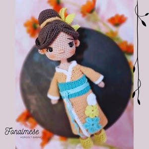 Momoka – Peach Blossom Geisha Crochet Doll Pattern – English PDF Guide, Japan Doll, Handmade Doll, Traditional Japanese Doll, Geisha Doll
