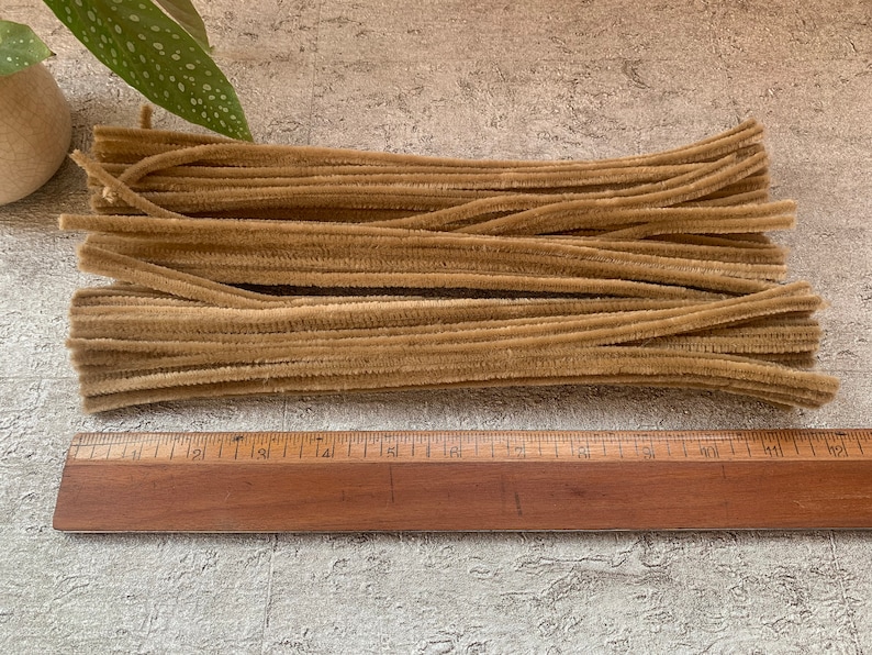 Heidifeathers Long Pipe Cleaners - High quality 30cm / 12" Length 6mm thick Chenille - Needle Felting Brown