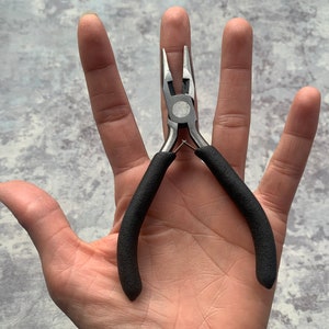 Pinces multi-outils Heidifeathers - Couper, aplatir et friser le fil à feutrer