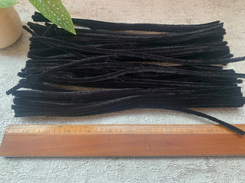 Heidifeathers Long Pipe Cleaners - High quality 30cm / 12" Length 6mm thick Chenille - Needle Felting Black