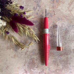 Clover Needle Felting Pen / Handle for 3 Needles