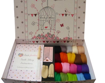 Heidifeathers Boxed Needle Felting Starter Kit