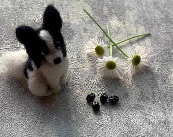 Heidifeathers Glass Noses - 4 x Tiny Noses for needle felting Animals sew or glue on. 5mm in size